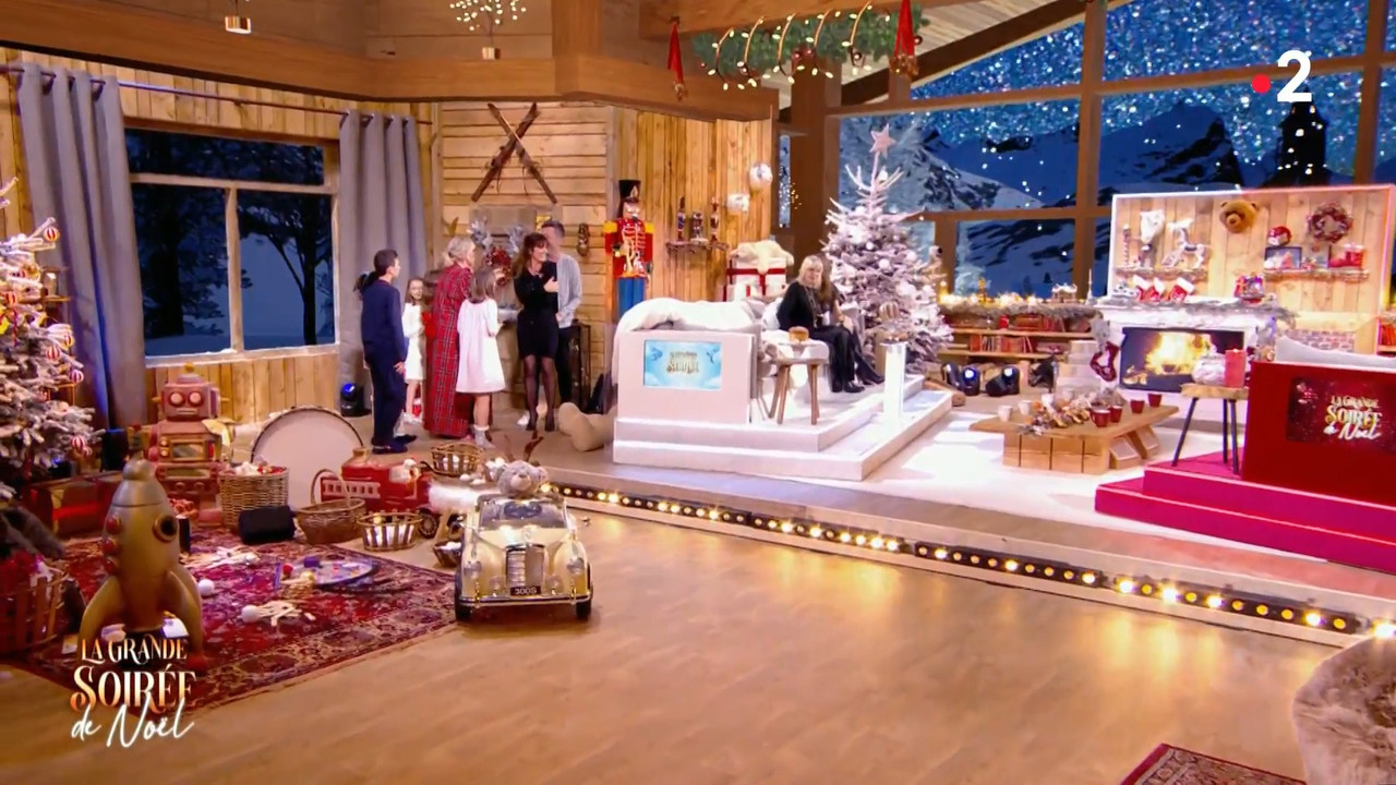 2021-12-24_21_10_Fr2_La-grande-soiree-de-Nol.mp4_snapshot_07.33.720