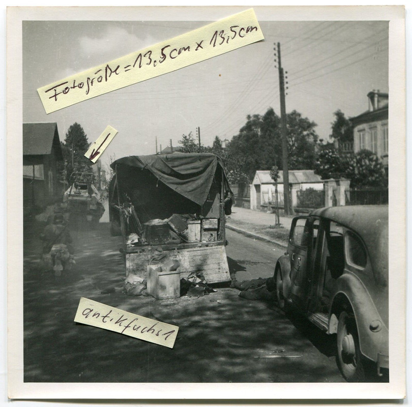 Funk-Schützen-Panzer neben LKW