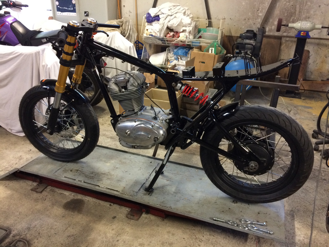 CCB5AF6C-0AC0-4215-A415-09D5AF4A6E66