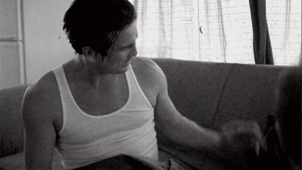 [Image: fm1kvul758zh.jpg]