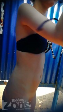 [Image: Voyeur37445132827.jpg]