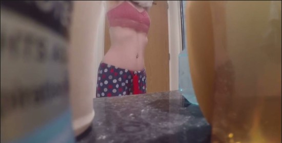 [Image: Voyeur33275142518.jpg]