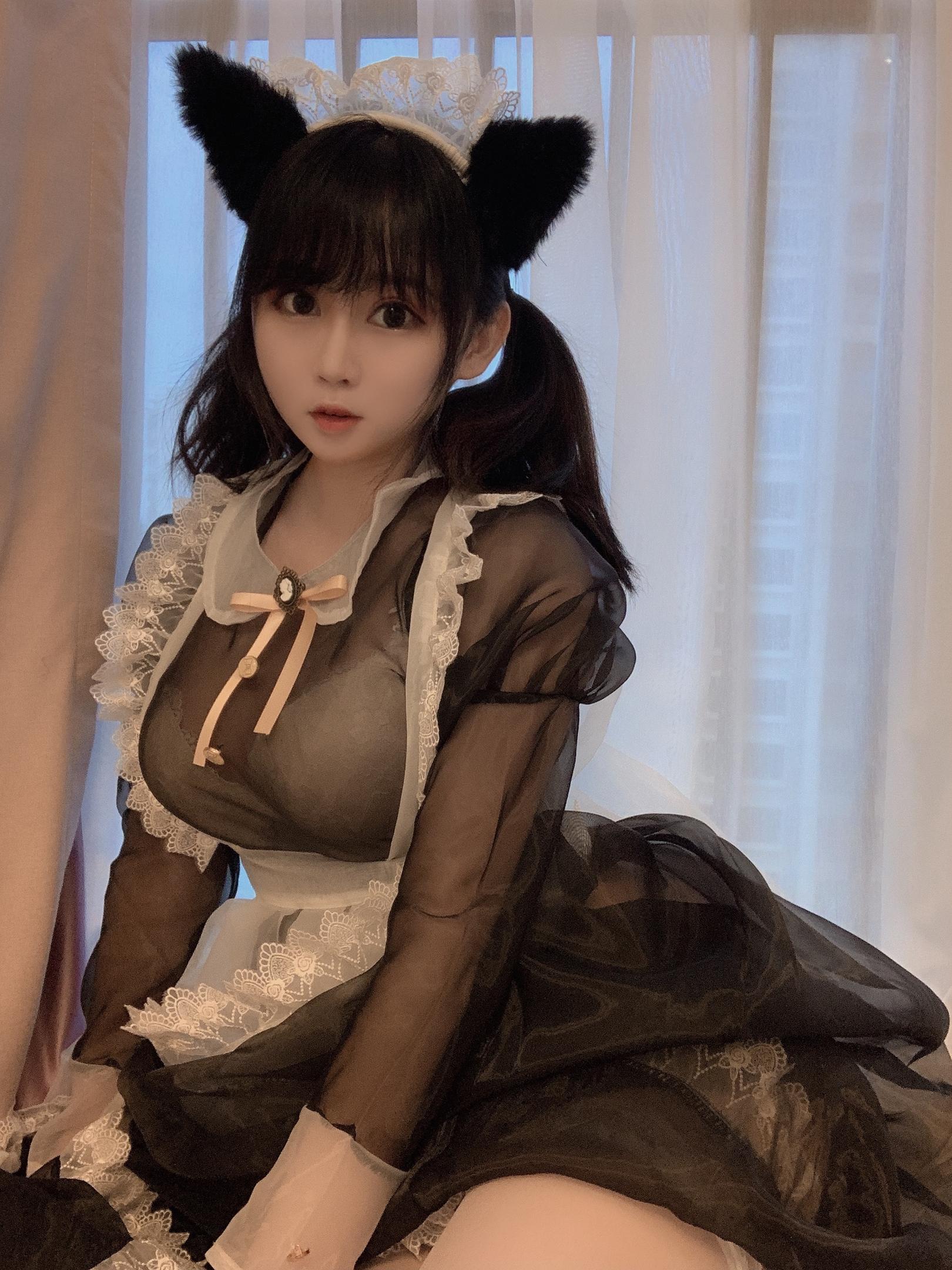 是依酱呀 NO.001 透明女仆 12