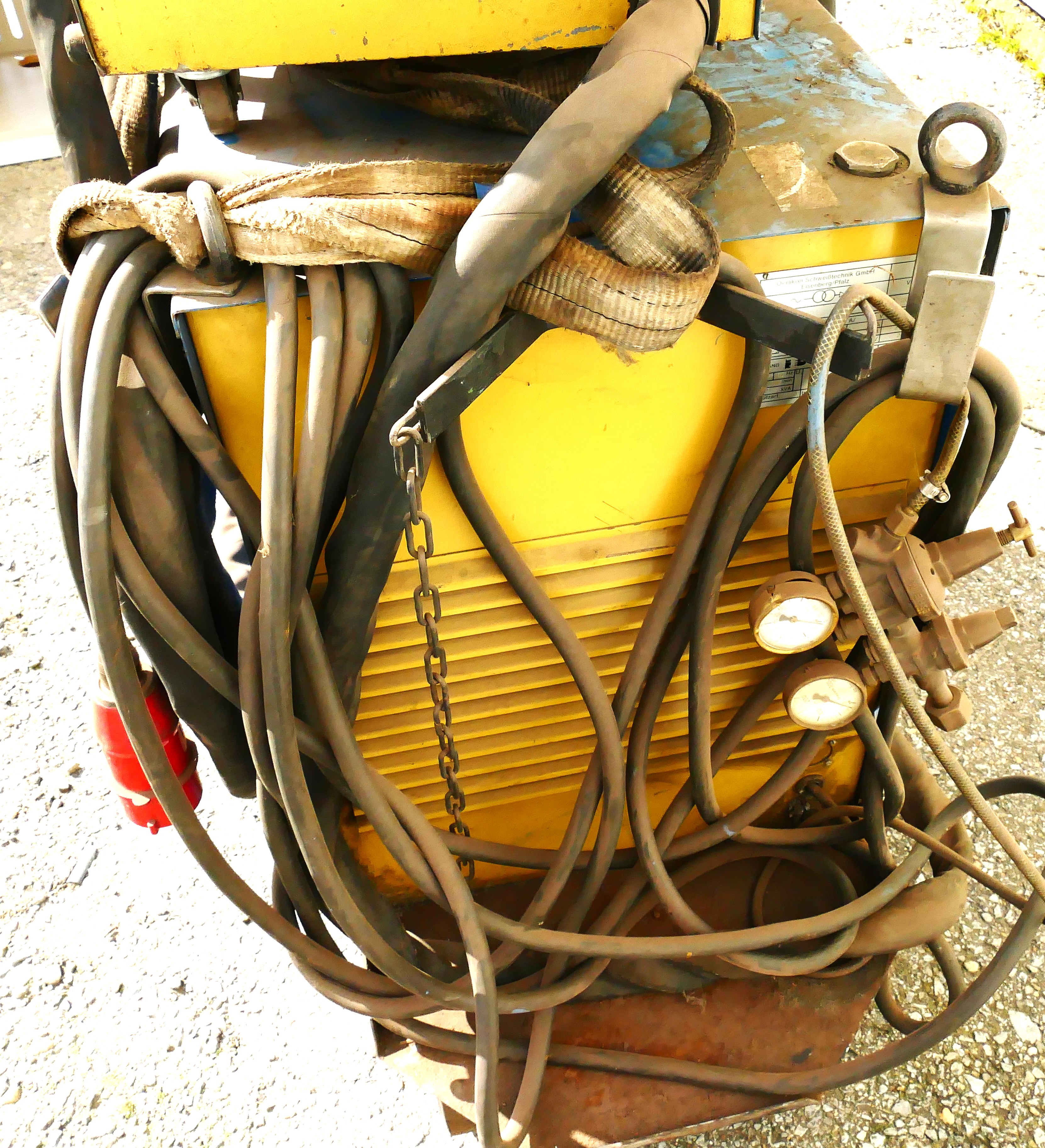 Oerlikon CPGL 454 Rückseite mit Anschlüssen und Zubehör