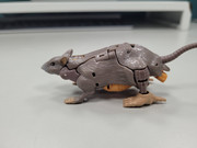 Netflix-War-For-Cybertron-Optimus-Primal-Rattrap-18