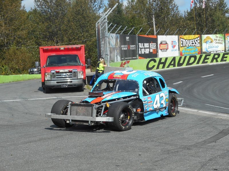 70 - [Course 7] NASCAR Vintage : Maxime Gagné ajoute son nom sur la liste des gagnants ! 27-8-23-39