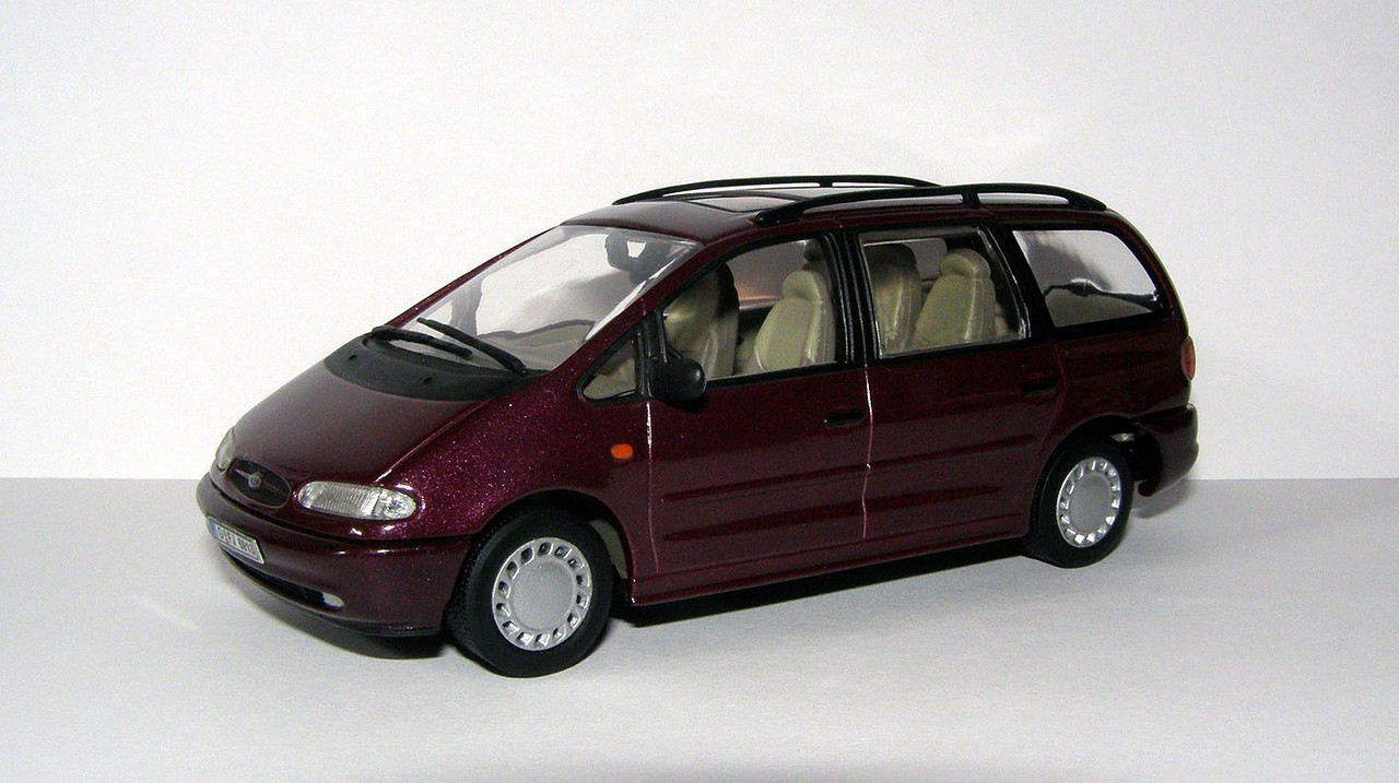 1995 Ford Galaxy (Minichamps #430 084162) 1