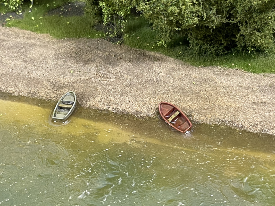 4390C702-560E-4AC2-A291-A013ED7A1703