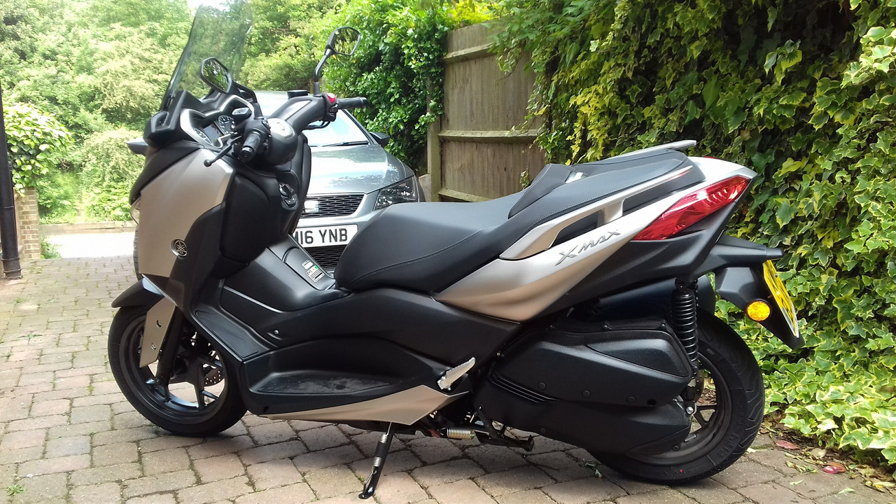 Yamaha XMax 300