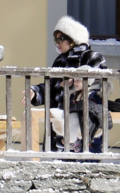 3-8-21-Filming-House-of-Gucci-in-Bresson