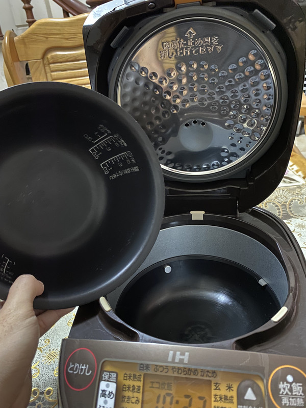 FC7620E6-C2B7-490E-84F0-5111F828786D