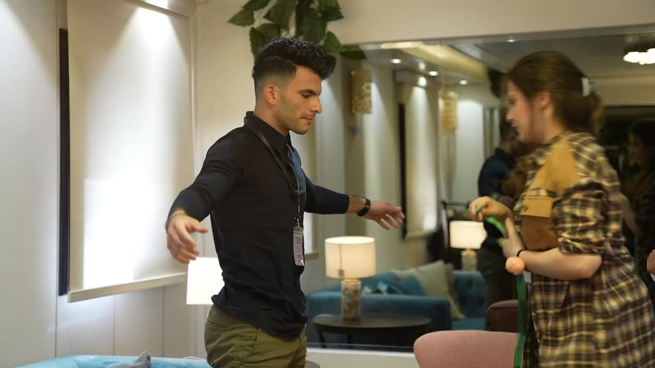 Ramez.Movie.Star.S01E27.Zizo.1080p.SHAHID.WEB-DL.AAC2.0.H.264.mkv_snapshot_07.10.033