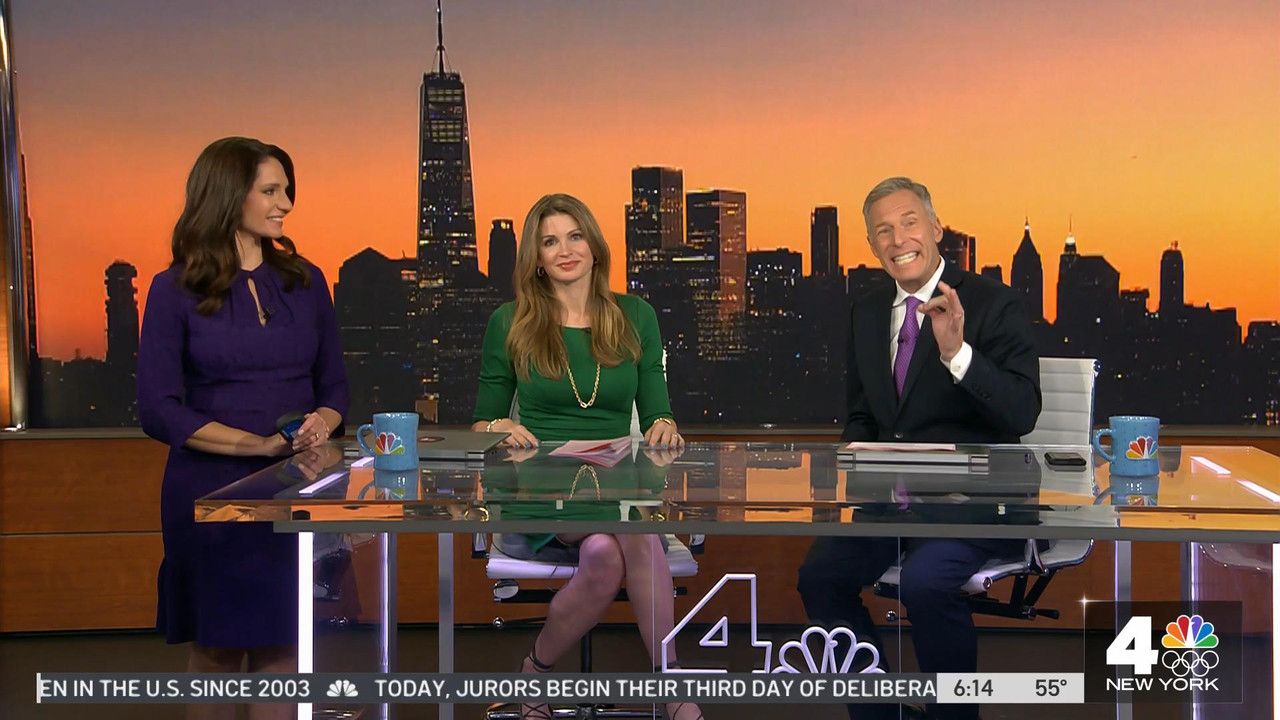11.18 - 10.00.00 - Today in New York. Newsmagazine program offers a m....ts_snapshot_00.17.34_[2021.
