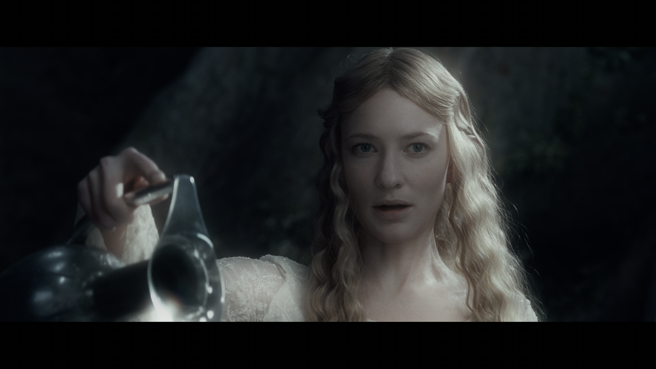 The Lord of the Rings- The Fellowship of the Ring (EXT.).mkv_snapshot_00.56.05_[2020.12.05_22.54.22]