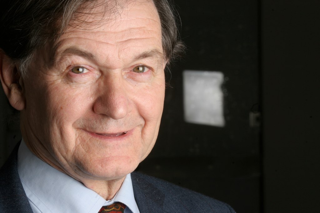 Roger-Penrose-6-Nov2005.jpg