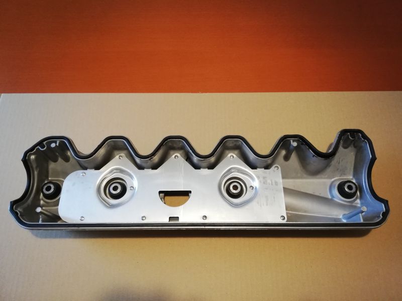 850TDI_valve_cover006