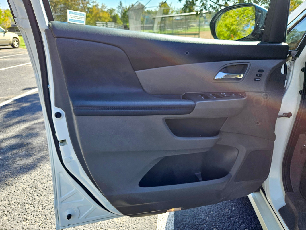 Vehicle thumbnail 12