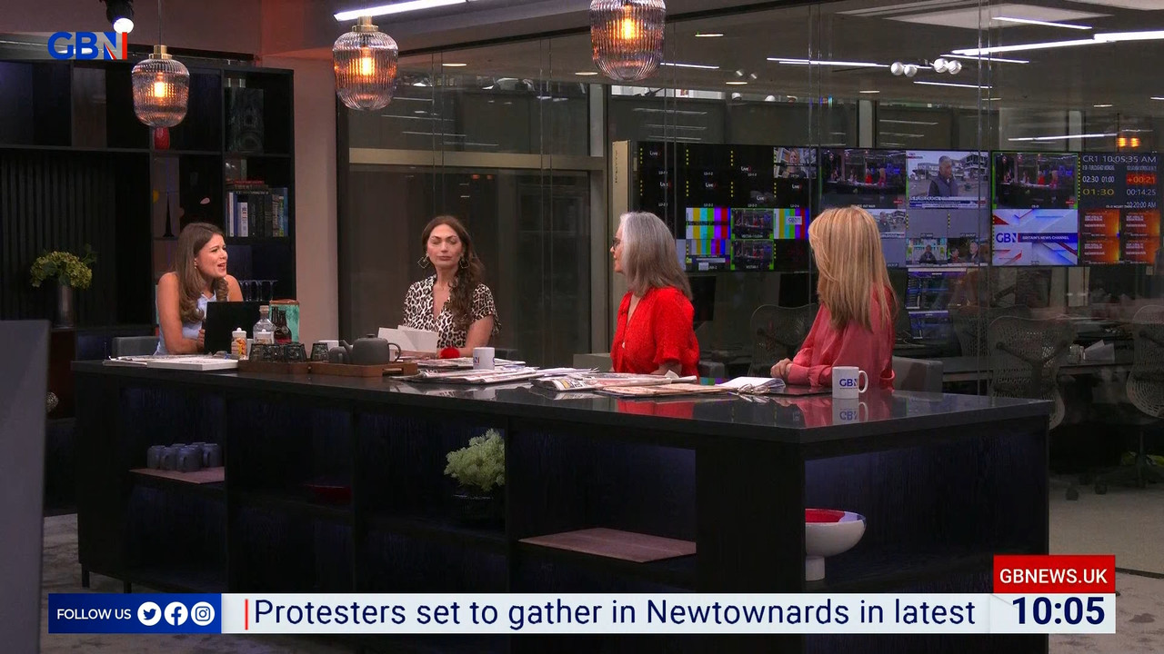 06.19 - 10.00.00 - Saturday Live. Opinion, news and a bit of fun on S....ts_snapshot_06.49.552