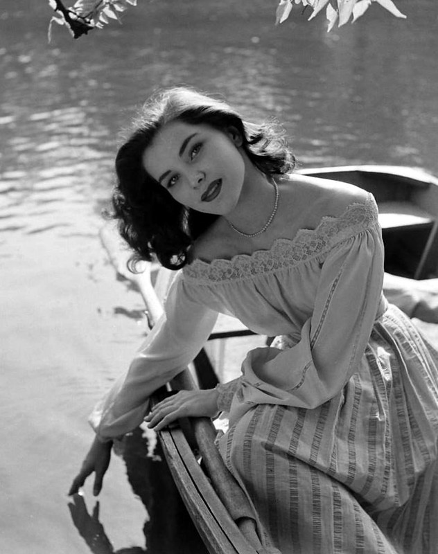 debra_paget_288