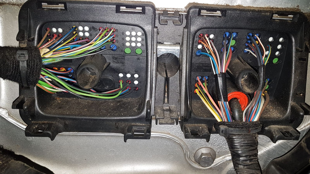 Compact Connector aperto (motore)