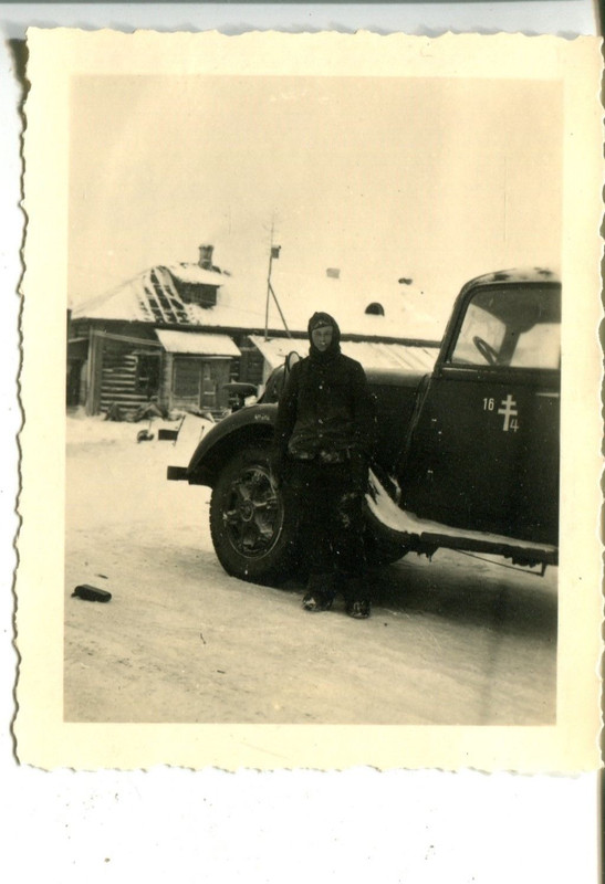 Orig.Foto Soldat Wehrmacht mit LKW in Smolensk W