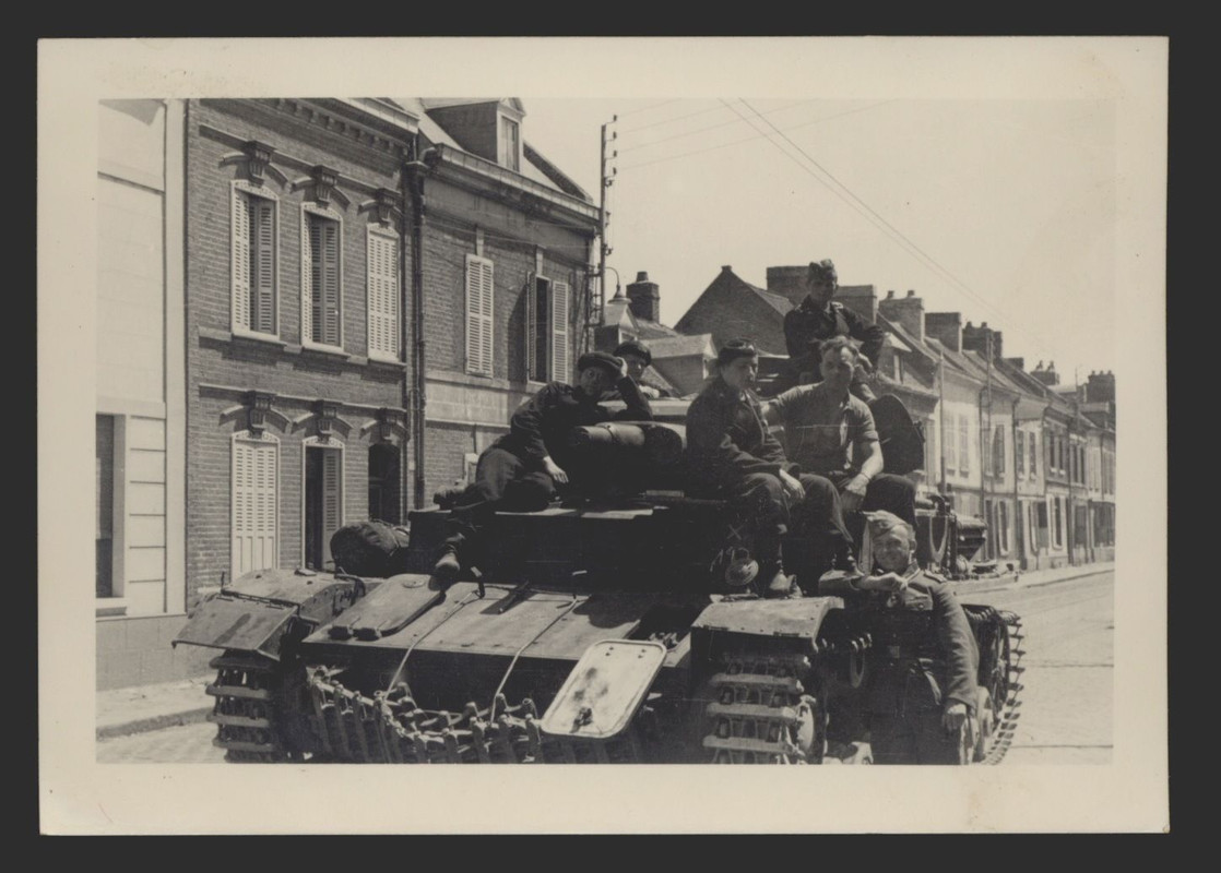 Foto von 1940, deut. Panzer Sturmgeschütz in Ami