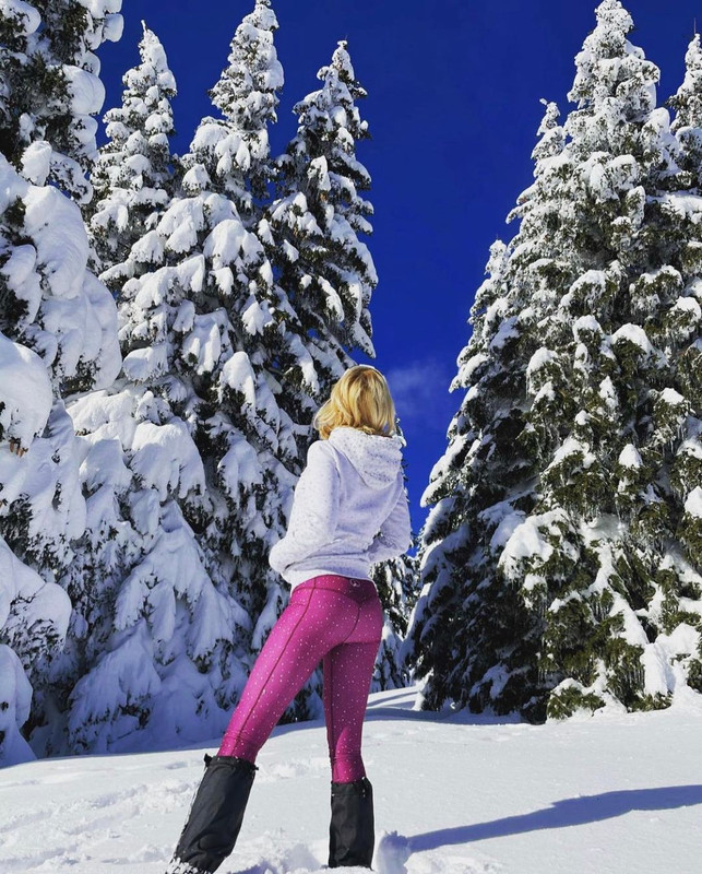 legins-w-a-view-Julian Alps@monicapogacar..
