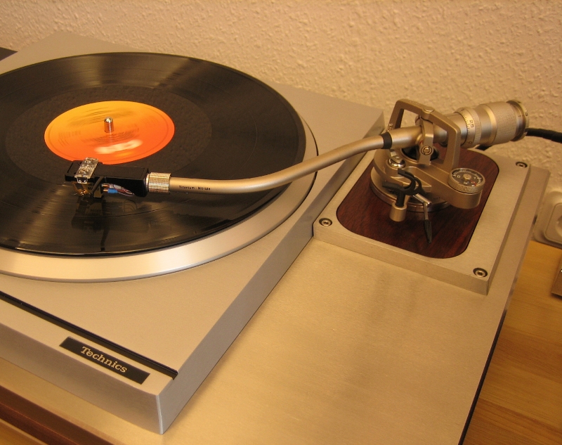 [Bild: Technics-EPA-100.jpg]