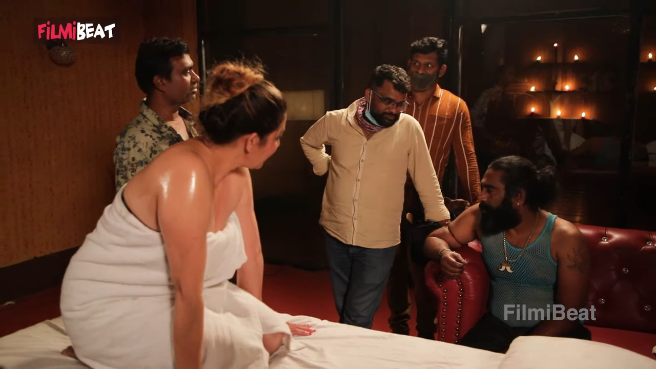 BHAVANA ramanna hot teaser video filmmaking.webm_snapshot_00.15.876