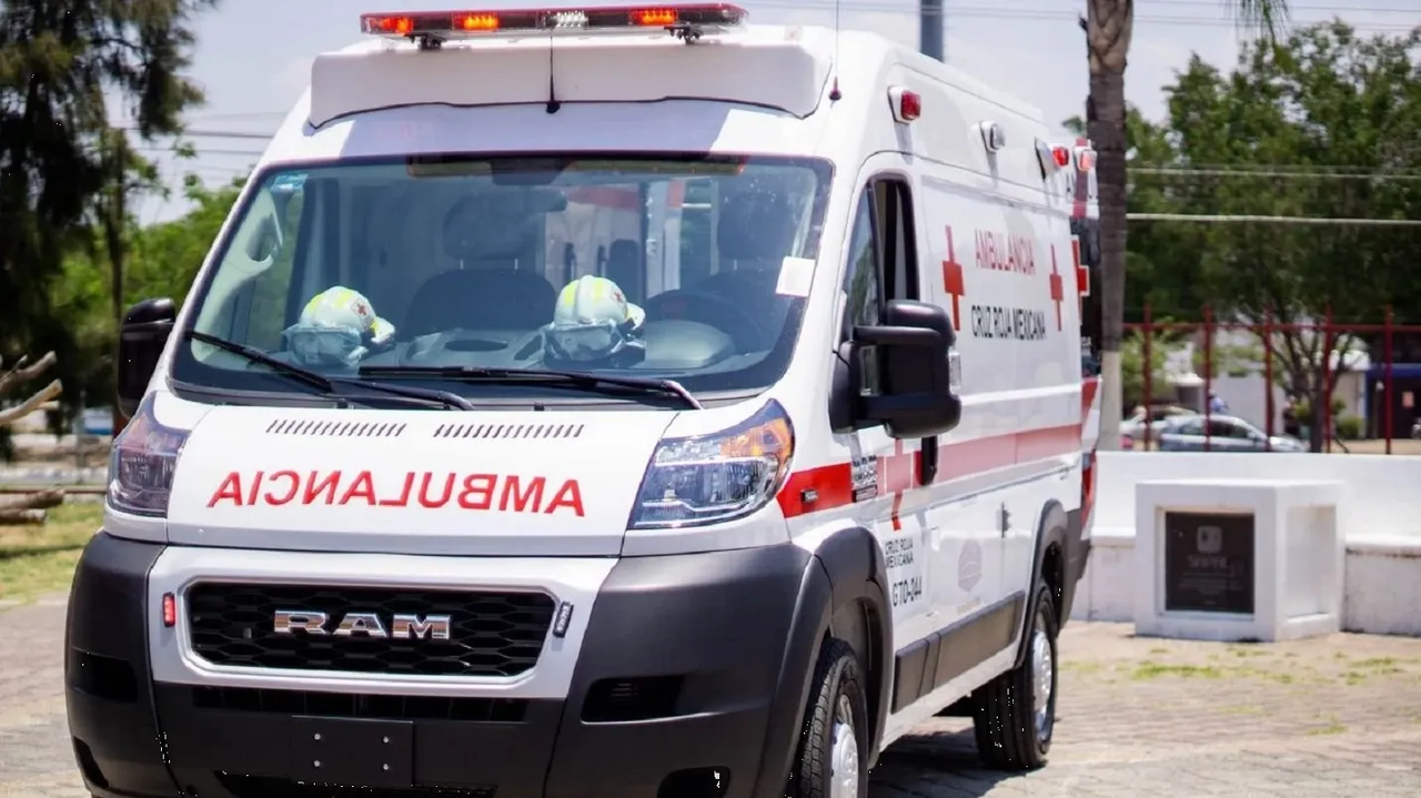 Sujeto atacó a un joven, una mujer y a un perrito con una navaja en CDMX