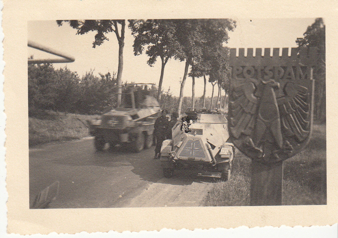 Foto Sdkfz. Panzer-Spähwagen Kolonne Aufkl.Abt.8