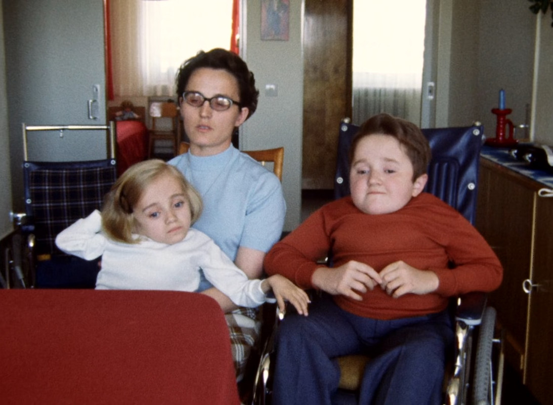 Handicapped Future 1971 (1080p x265 10bit Tigole