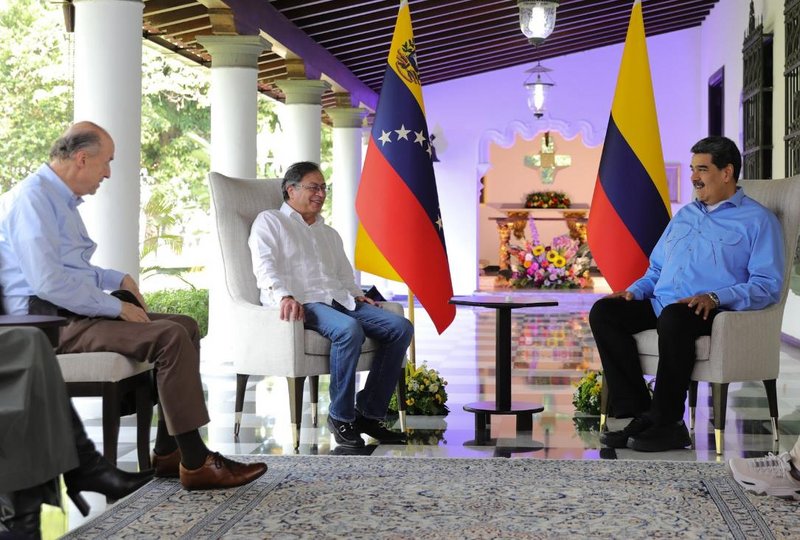 Gustavo Petro y Nicolás Maduro Gustavo Petro y Nicolás Maduro