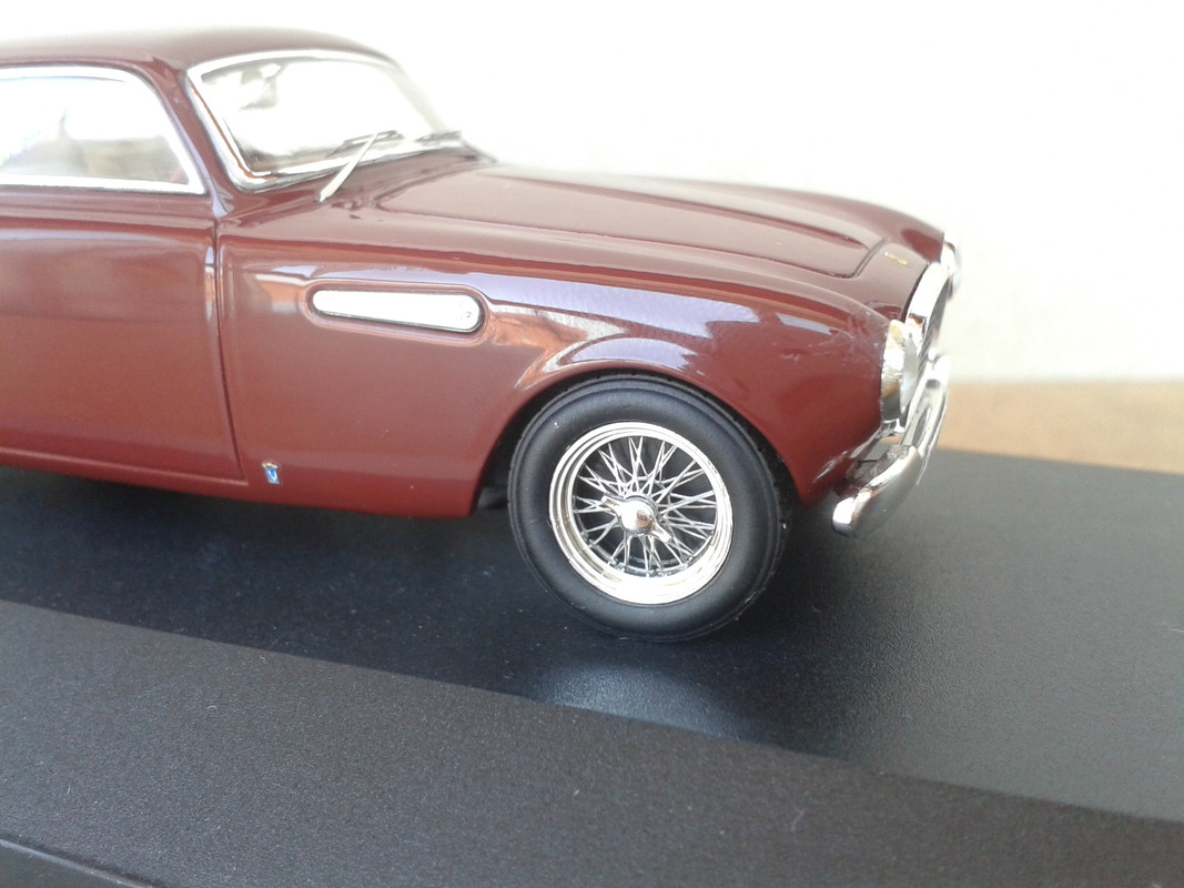 1951 Ferrari 212 Inter Vignale Berlinetta (Hot Wheels Elite) (12)