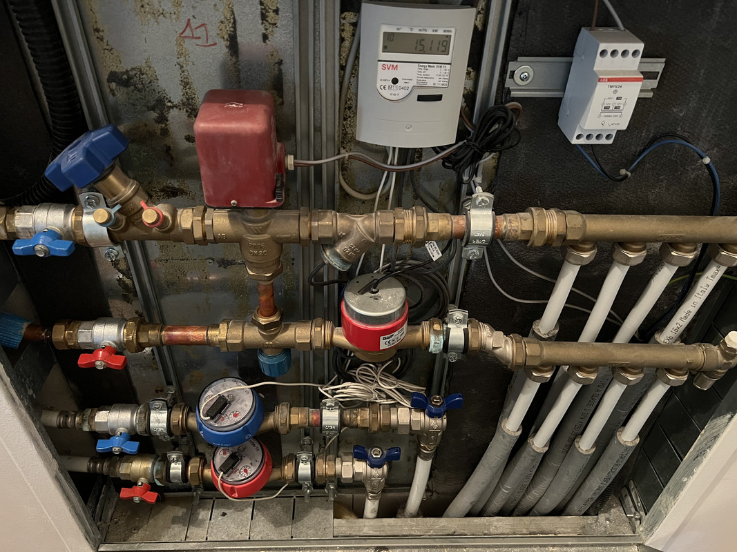 4B41D655-ACC8-4C3C-B38C-EEBF2E1110F1