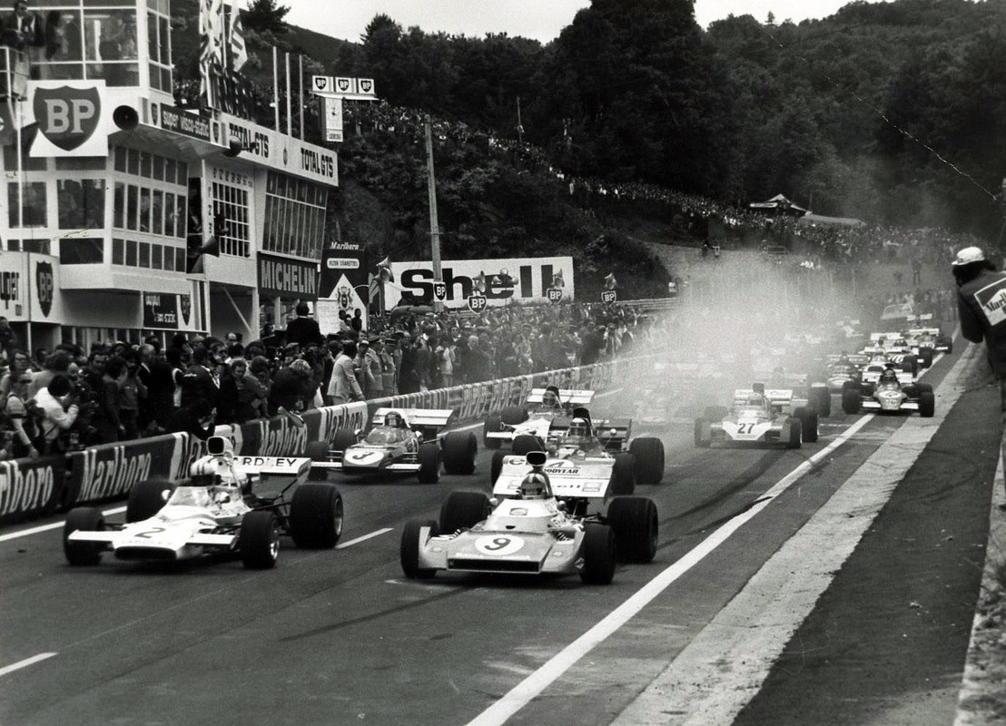 '72 Fragp- Race start 04