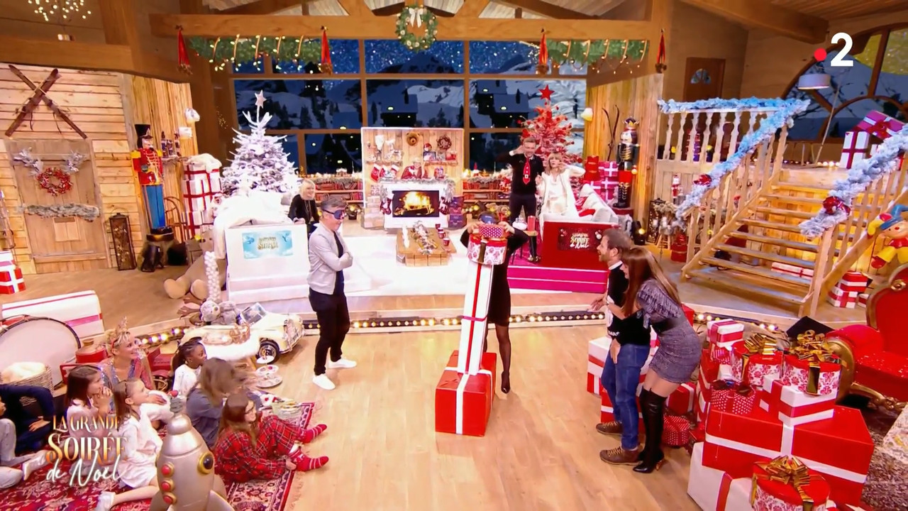 2021-12-24_21_10_Fr2_La-grande-soiree-de-Nol.mp4_snapshot_01.48.45.743