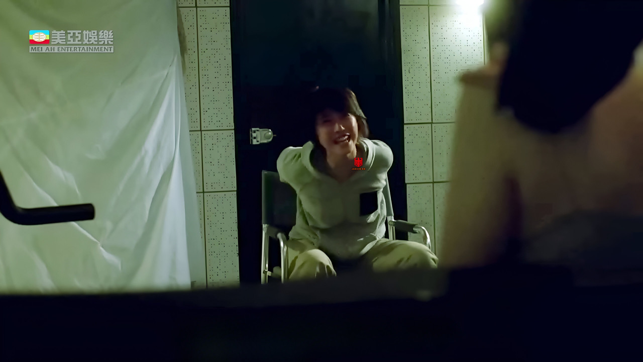 Kathy Chow 6 - Jui hung 20 nin 1998 aka Nude Fear