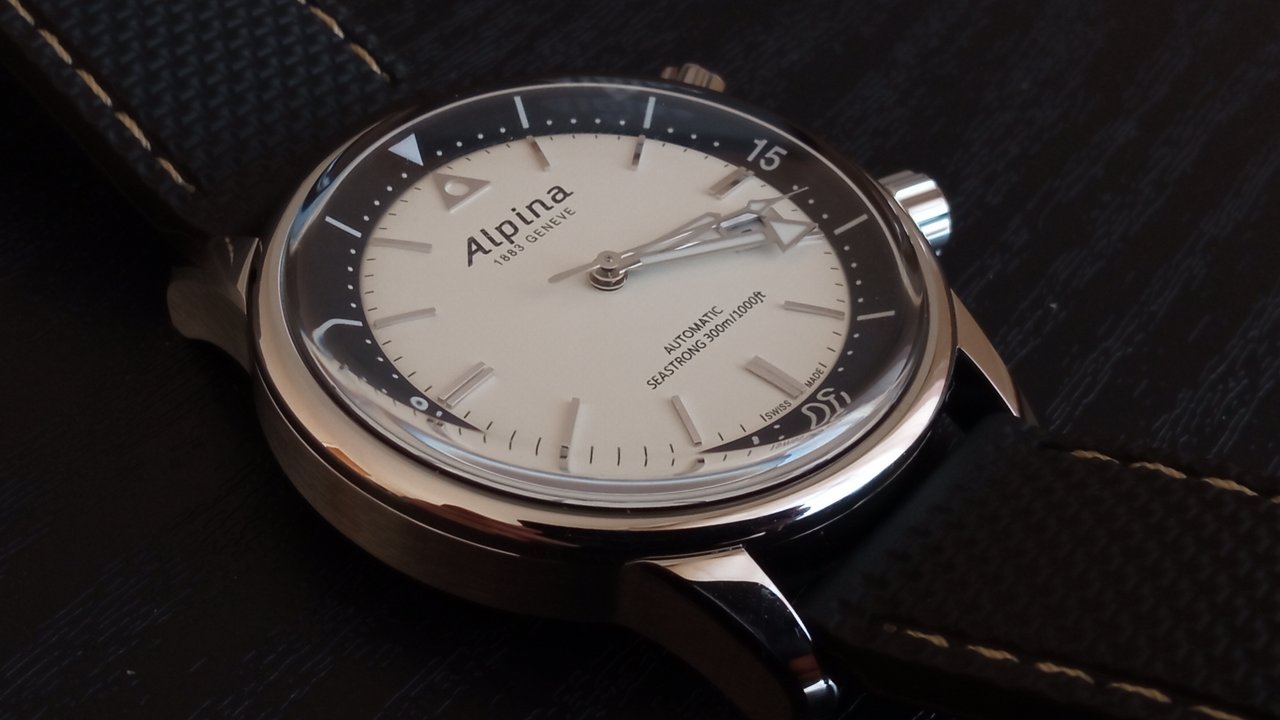 frederique constant - Le club des heureux possesseurs d'ALPINA - tome III - Page 43 IMG-20230404-162252