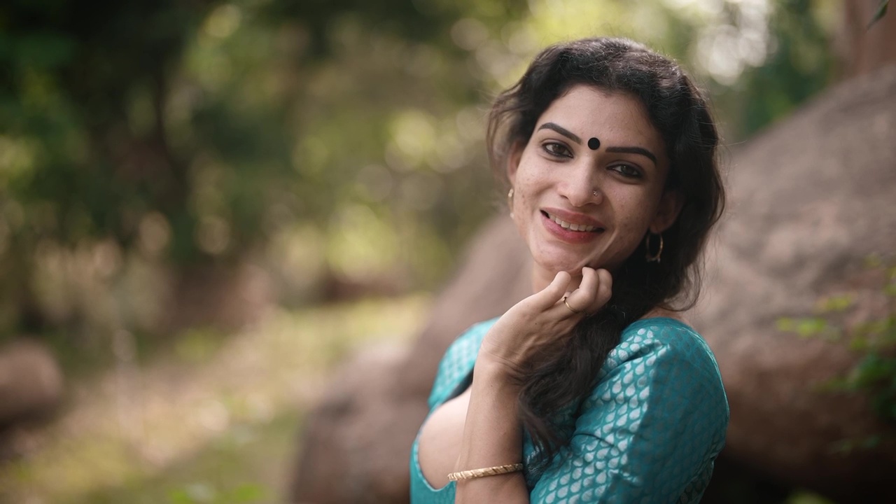 White Saree (2024) Hindi ResmiNair Short Films | 1080p | 720p | 480p | WEB-DL | Download | Watch Online