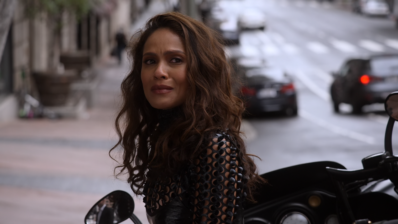 Lucifer.S06E09.Goodbye,.Lucifer.1080p.10bit.BluRay.AAC5.1.HEVC-Vyndros.mkv_snapshot_00.39.43_[2022.0