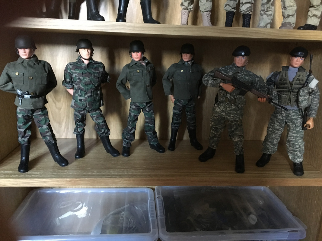 A Refit for Gunner HQ.. or the collection was out of control !! IMG-2228
