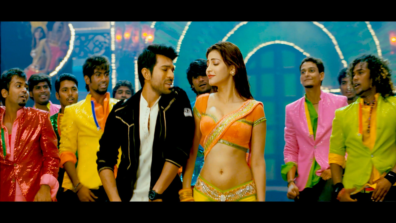 Shruti Haasan From Yevadu Hot Song 4K.mp4_snapshot_03.27.641