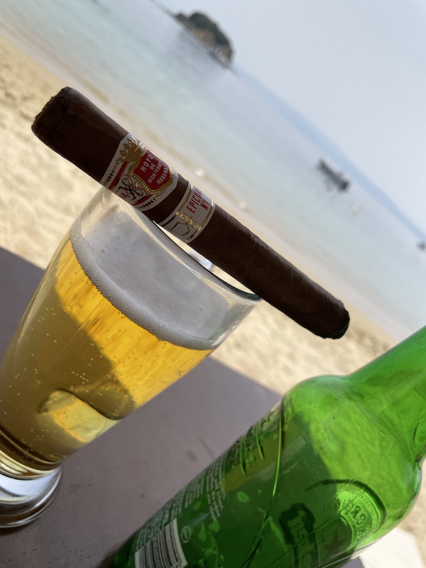 1506C4B6-0348-4B1D-AAAC-60198C576C2A