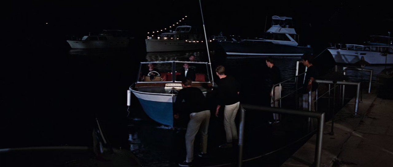 Thunderball-1965-Blu-Ray-Hindi-English-1080p-10bit-x265-HEVC-DDP-5-1-ESub-mkv-0002