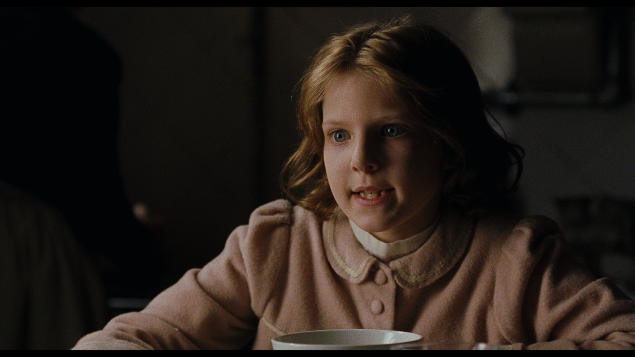 The.Others.2001.2160p.UHD.BDREMUX.SDR.HEVC.TrueHD.Atmos-Нечипорук.mkv_snapshot_00.10.24.082