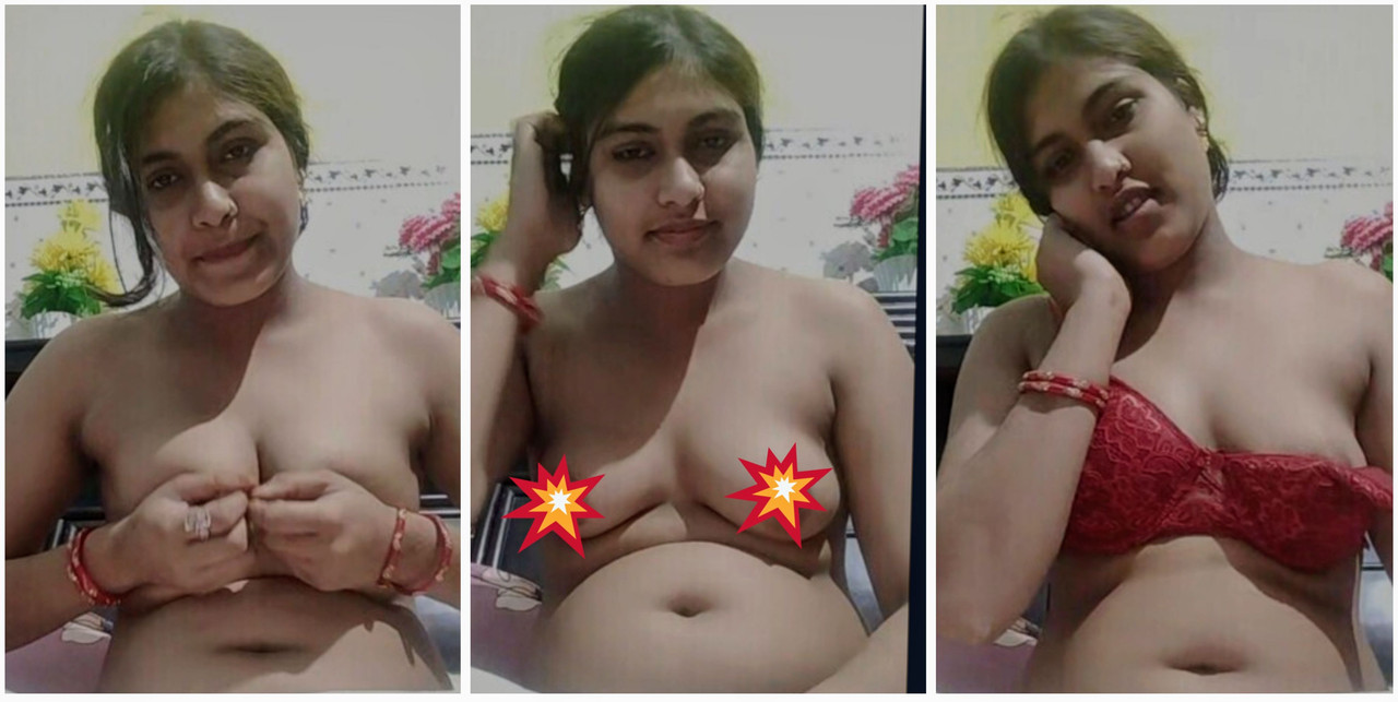 Beautifull desi milf showing her boob pressing hard