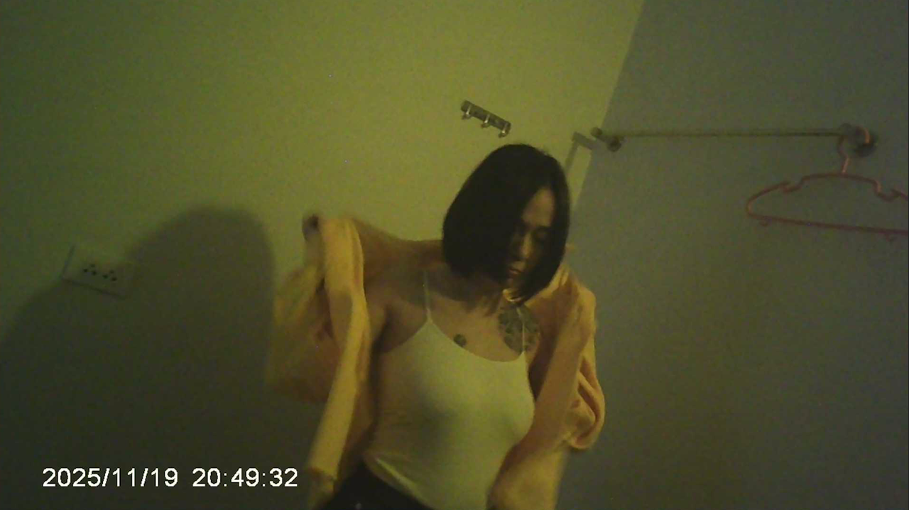 屏幕截图 2025 12 07 235935