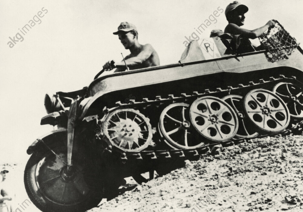 Der Krieg in Nordafrika. Geländegängiges Kettenkrad, das von den in Nordafrika kämpfenden Truppen de