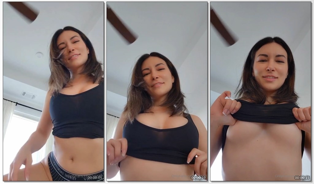 Alinity Nude POV Boob Flash Onlyfans